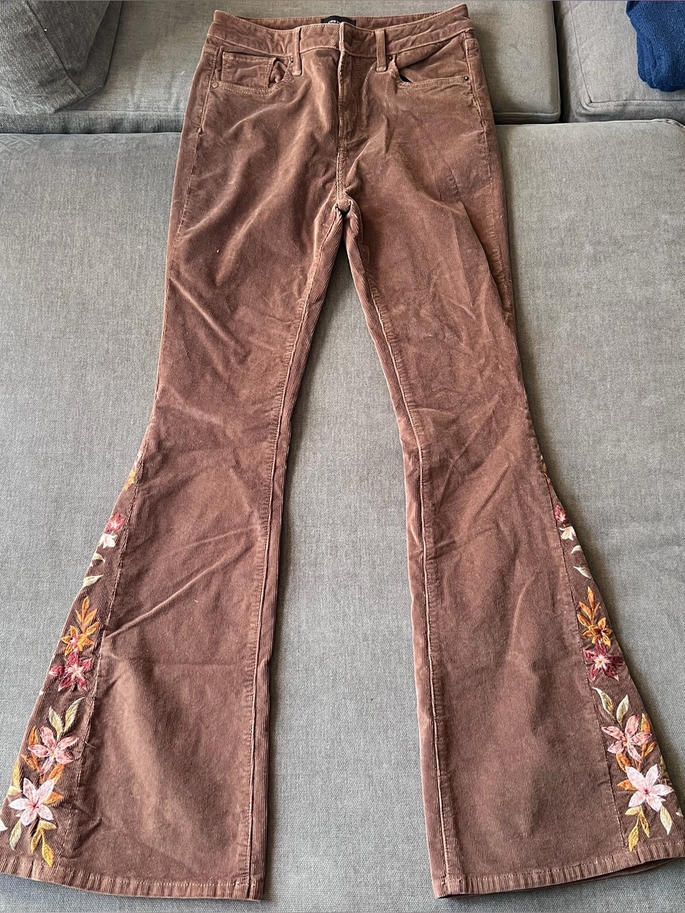 Driftwood Farrah Flare Embroidered Corduroy Jeans 26 x 34 - Picture 7 of 14